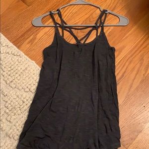 gray tank top